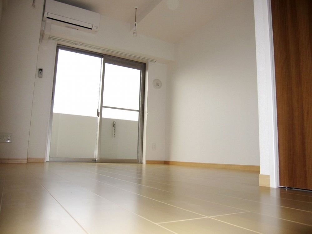 �y�Q���z�@