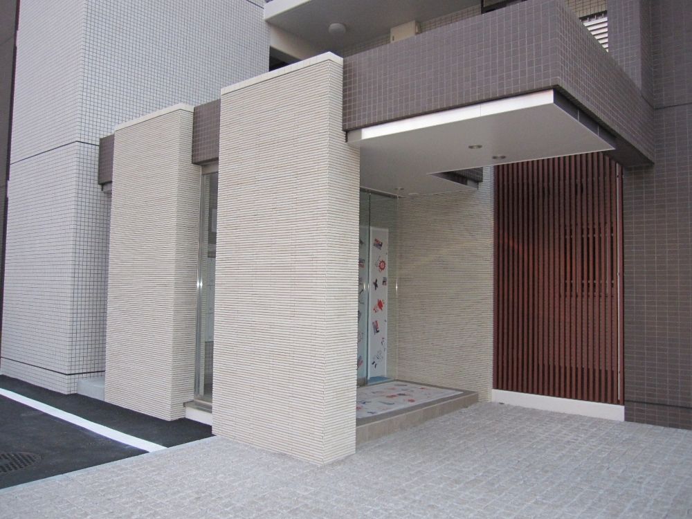 �y�G���g�����X�z�@