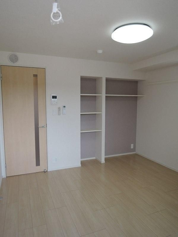 �y�Q���z�@