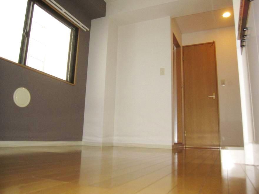 �y���ԁE���r���O�z�@