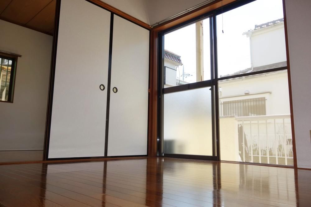 �y���]�z�@