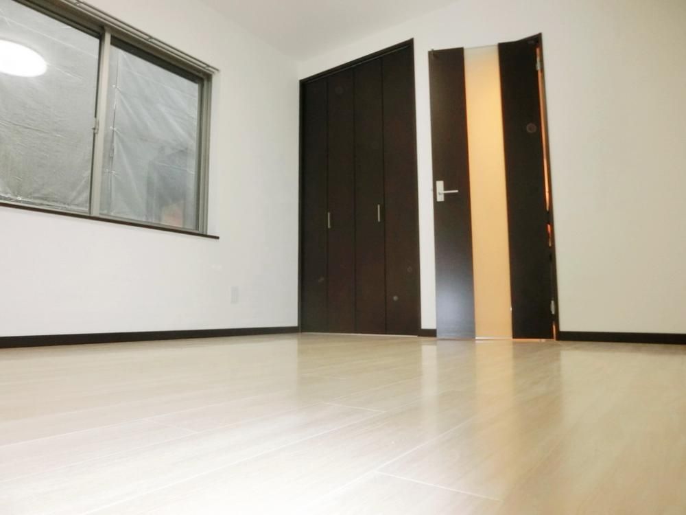 �y���ԁE���r���O�z�@