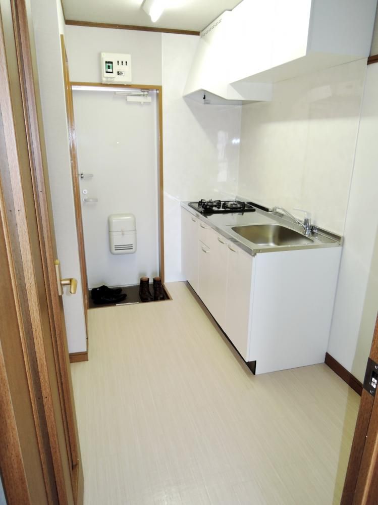 �y�Z�L�����e�B�z�@