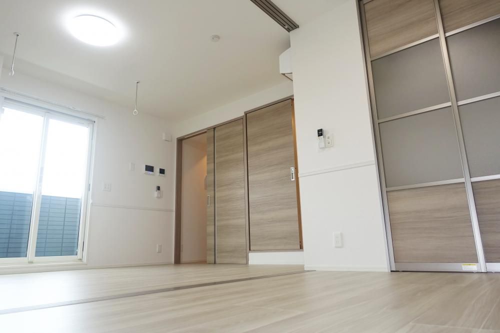 �y���]�z�@