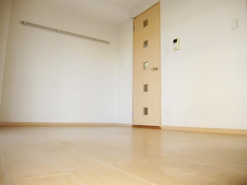 �y���ԁE���r���O�z�@