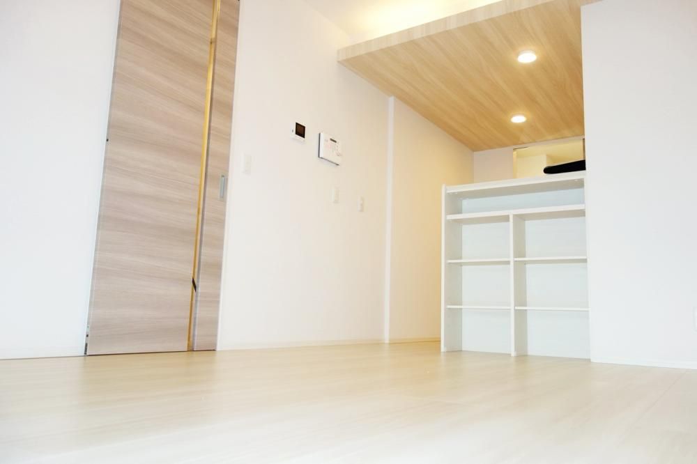 �y���ԁE���r���O�z�@