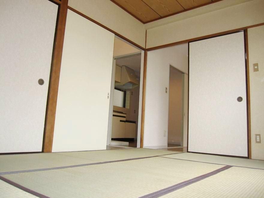 �y�Q���z�@