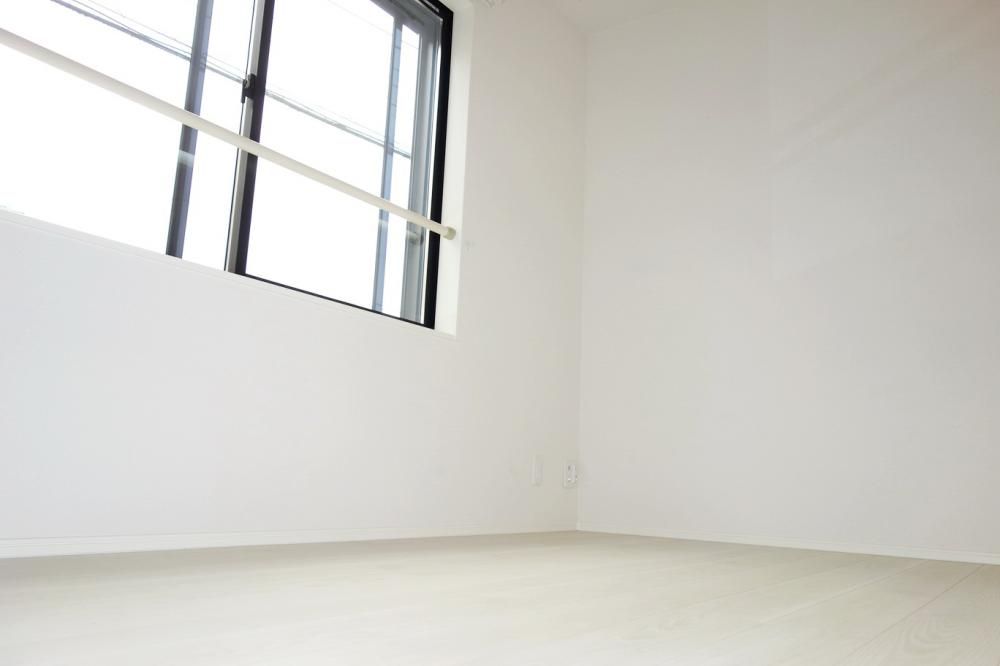 �y���ԁE���r���O�z�@