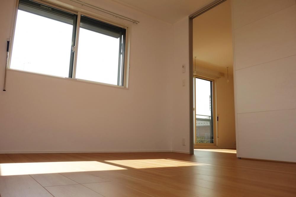 �y���]�z�@