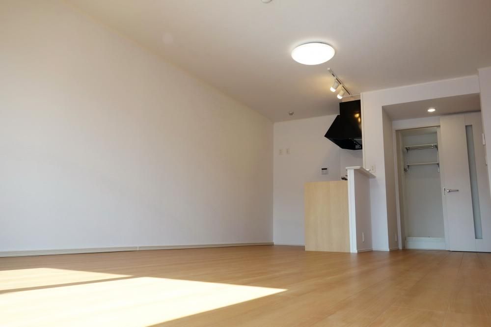 �y���ԁE���r���O�z�@