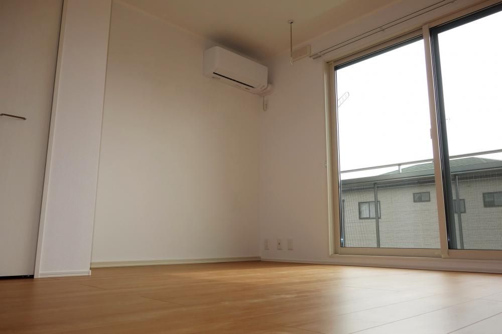 �y���]�z�@