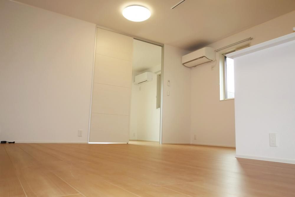 �y���]�z�@