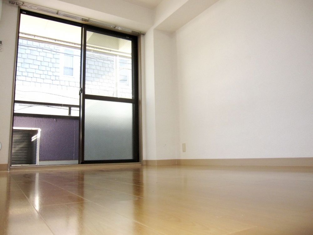 �y�Q���z�@