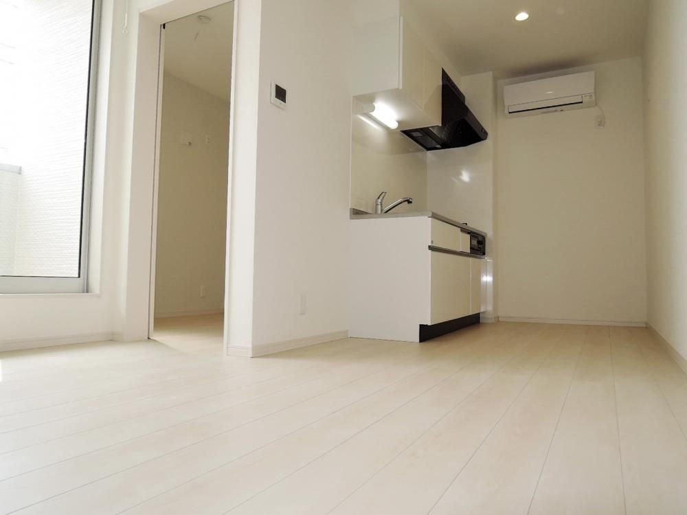 �y���ԁE���r���O�z�@