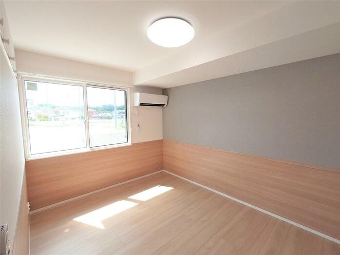 �y���]�z�@