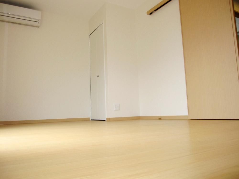 �y���ԁE���r���O�z�@