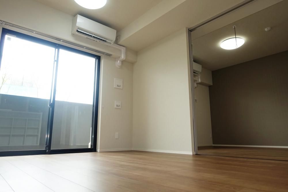 �y���ԁE���r���O�z�@