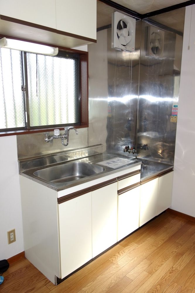 �y�L�b�`���z�@