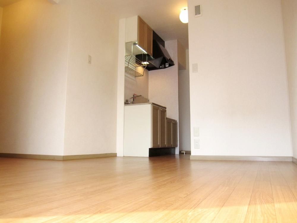 �y���ԁE���r���O�z�@