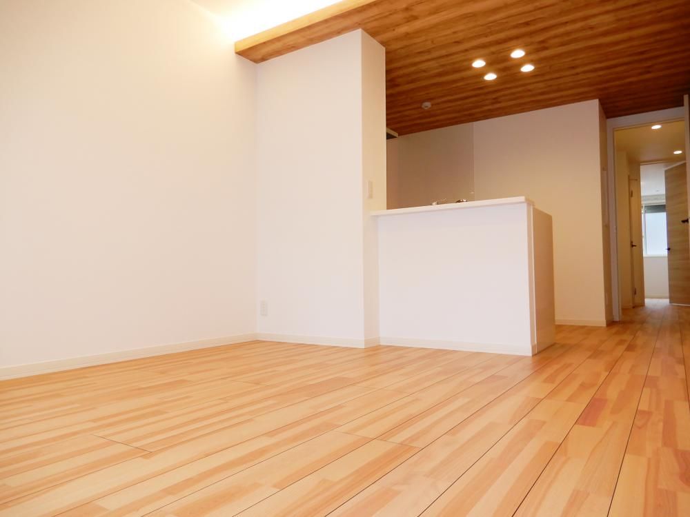 �y���ԁE���r���O�z�@