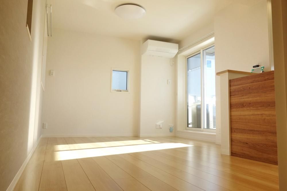 �y�����E���r���O�z�@