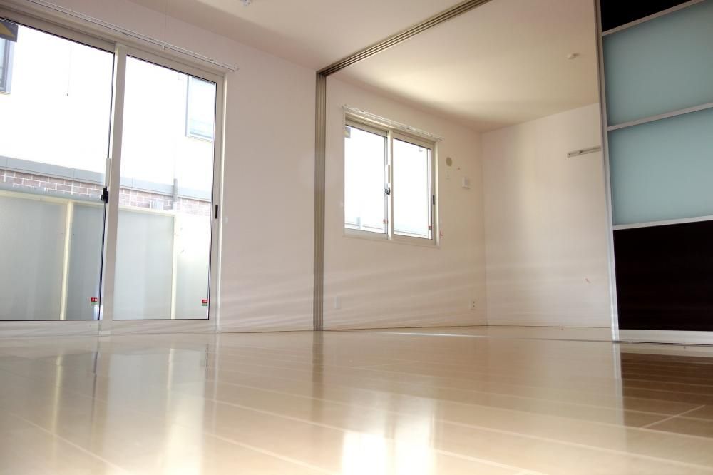 �y���]�z�@