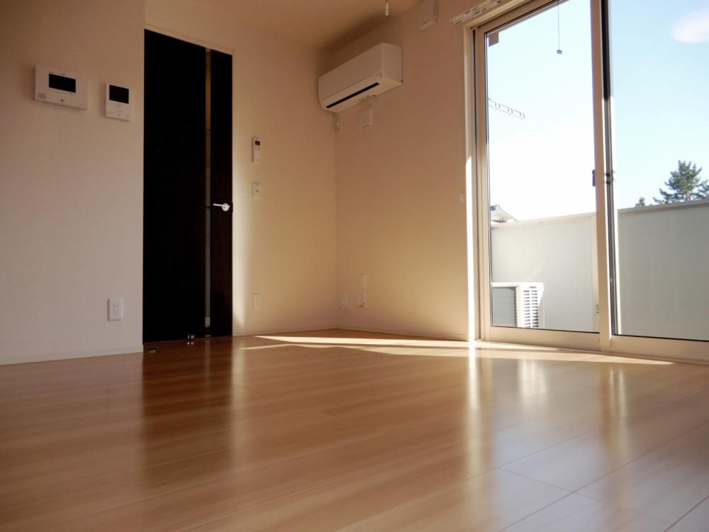 �y���]�z�@