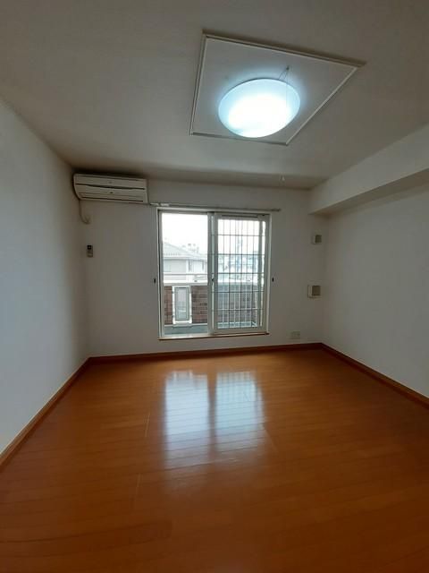 �y���ԁE���r���O�z�@