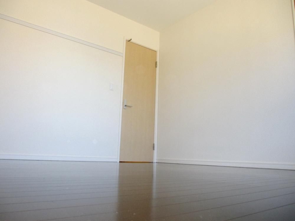 �y�Z�L�����e�B�z�@