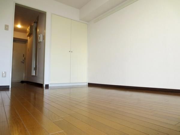 �y���ԁE���r���O�z�@