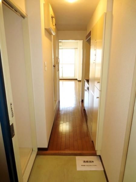 �y�Z�L�����e�B�z�@