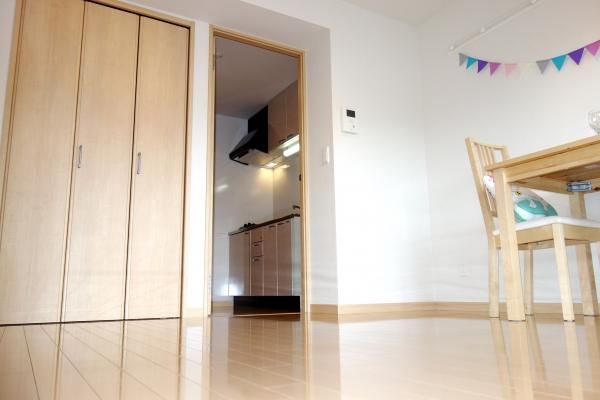 �y���ԁE���r���O�z�@