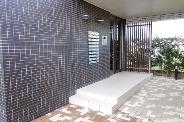 �y�G���g�����X�z�@