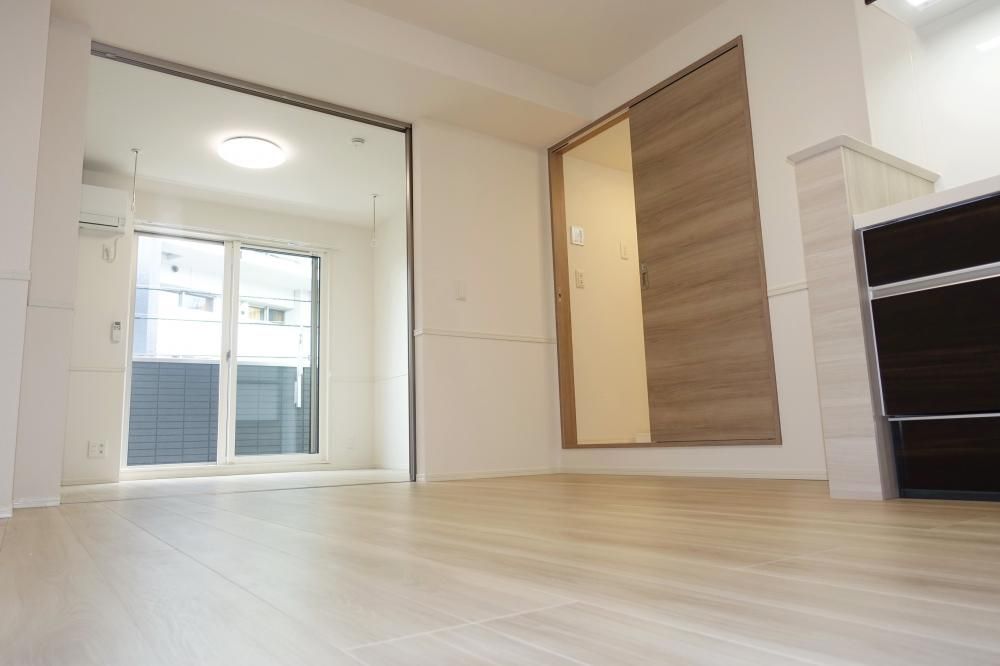 �y���ԁE���r���O�z�@