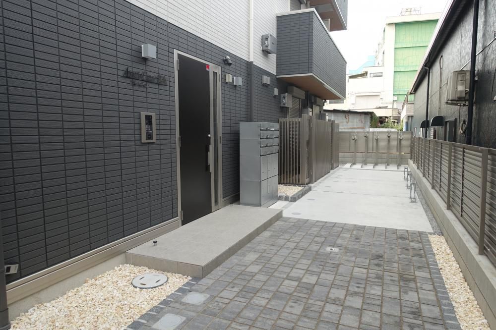 �y�G���g�����X�z�@