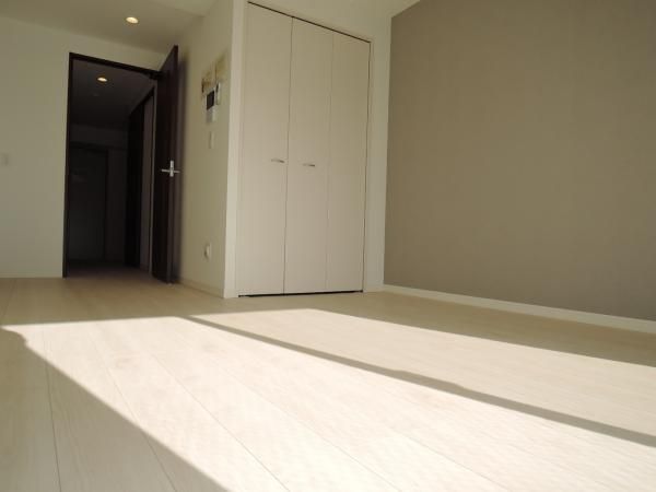 �y���ԁE���r���O�z�@