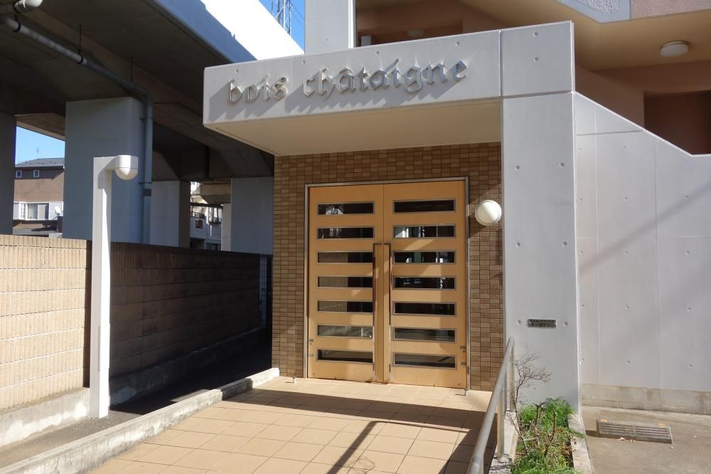 �y�G���g�����X�z�@