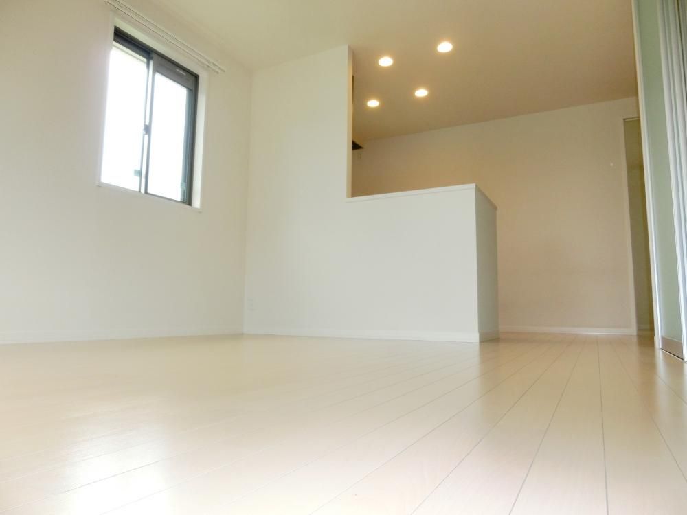 �y���ԁE���r���O�z�@