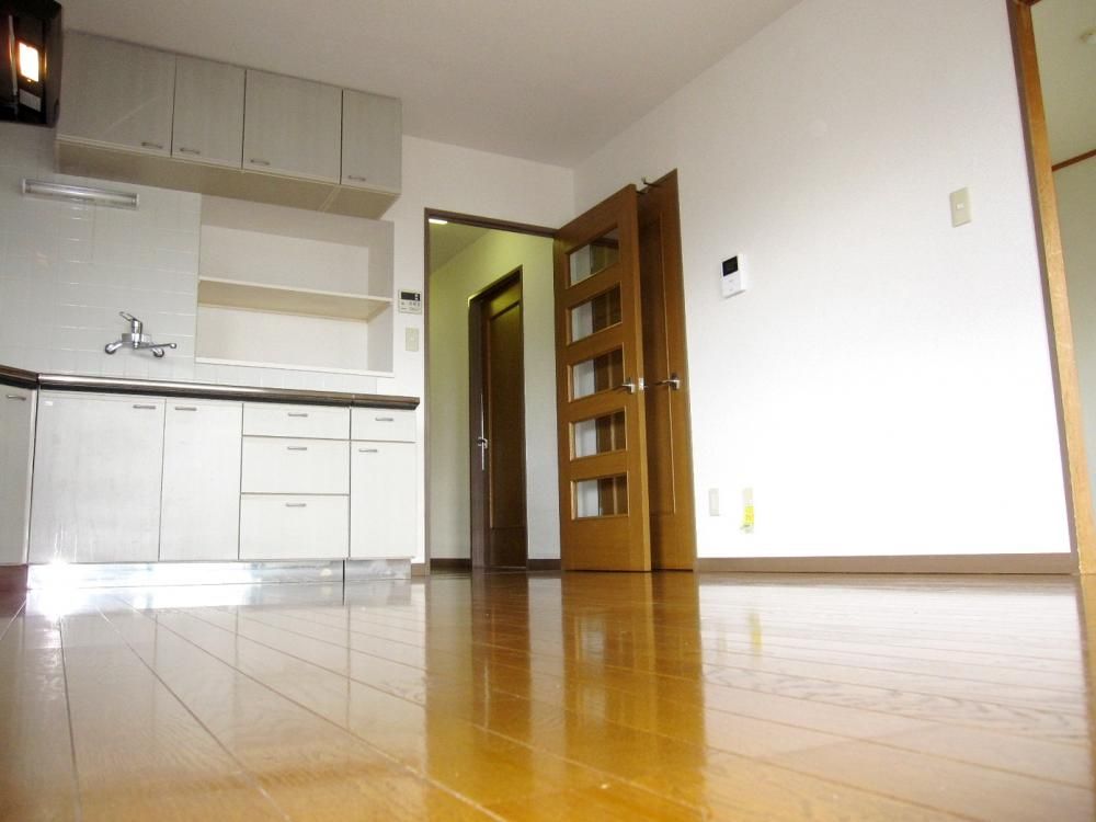 �y���ԁE���r���O�z�@