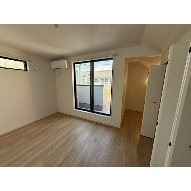 �y���]�z�@