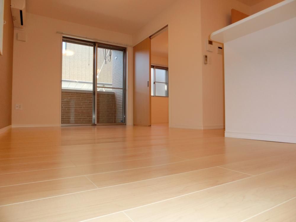 �y�����E���r���O�z�@