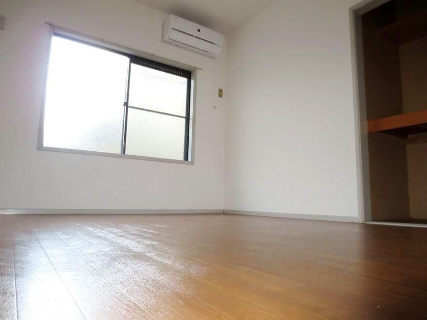 �y���ԁE���r���O�z�@