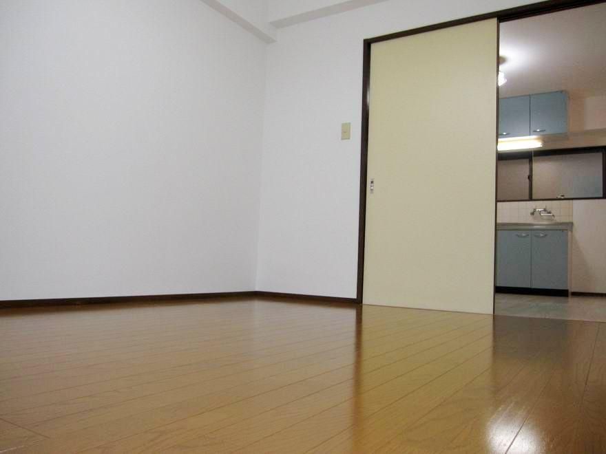 �y�Q���z�@