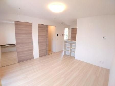 �y���ԁE���r���O�z�@