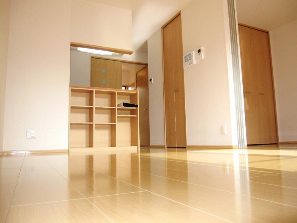 �y���ԁE���r���O�z�@