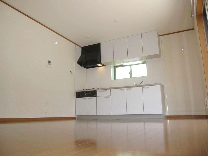 �y���ԁE���r���O�z�@