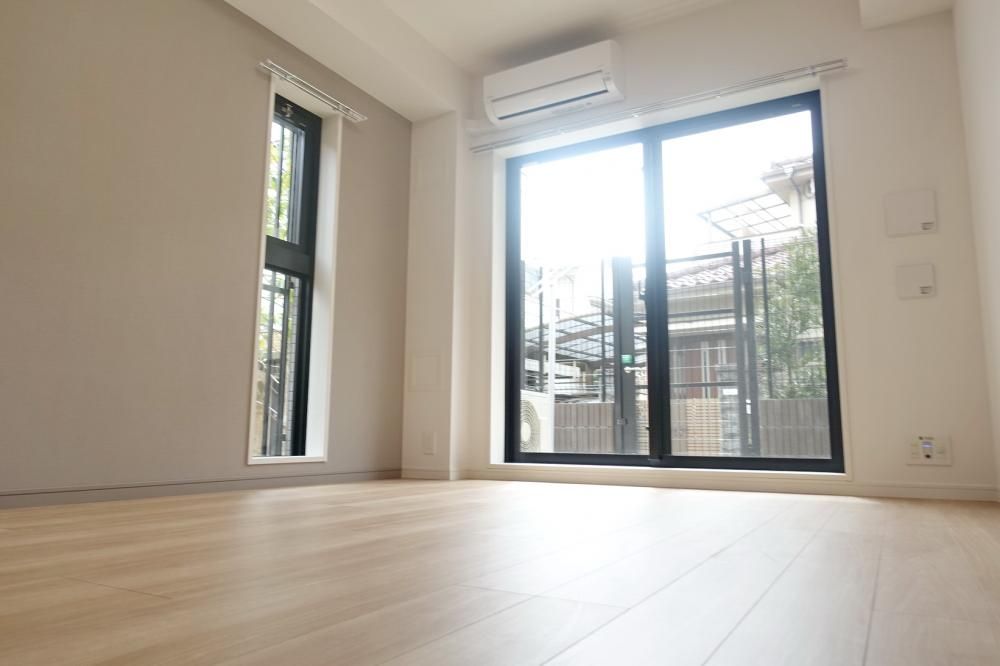 �y���ԁE���r���O�z�@