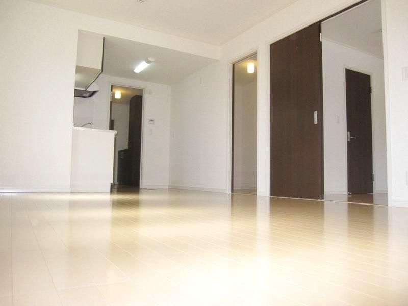 �y���ԁE���r���O�z�@