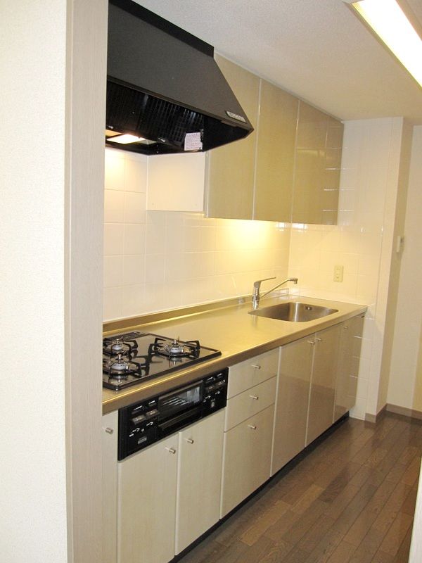 �y�L�b�`���z�@