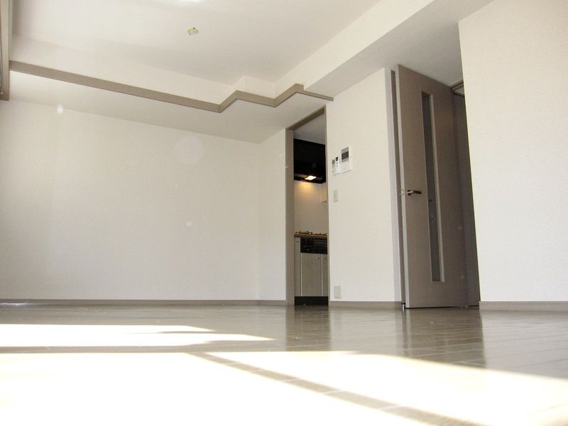 �y���ԁE���r���O�z�@